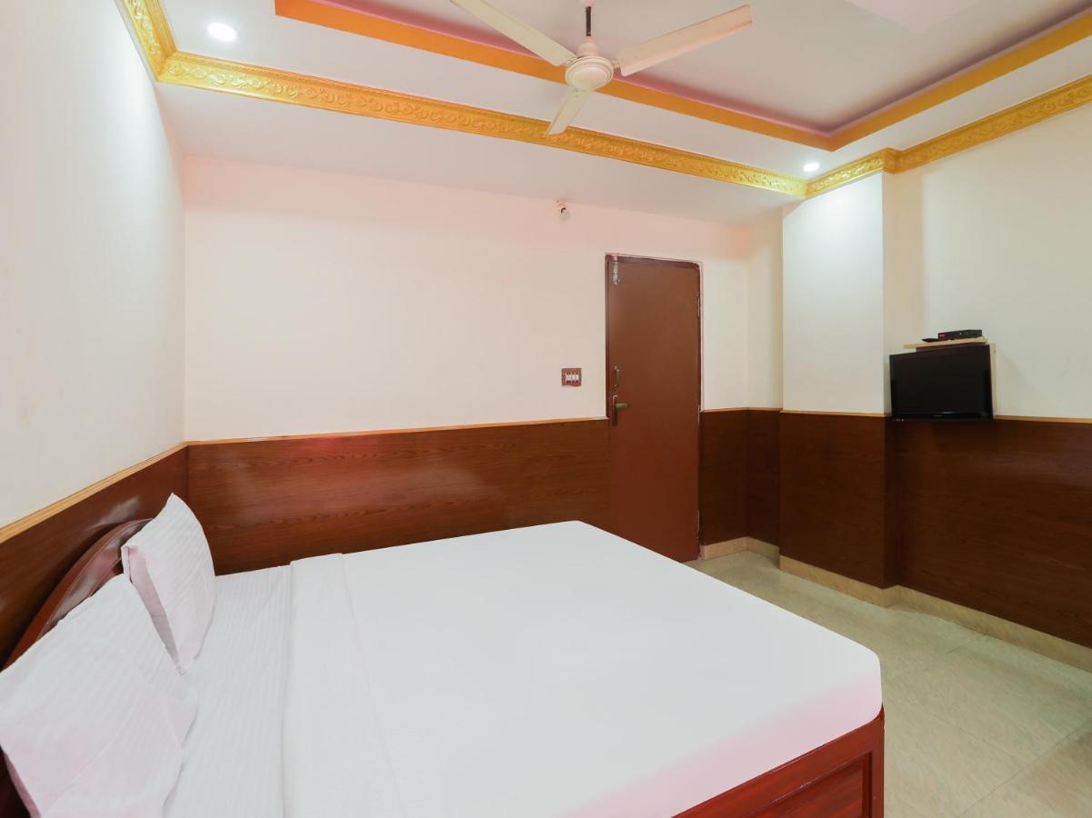 Capital O 84002 Hotel Top In Town President Kushālnagar Esterno foto