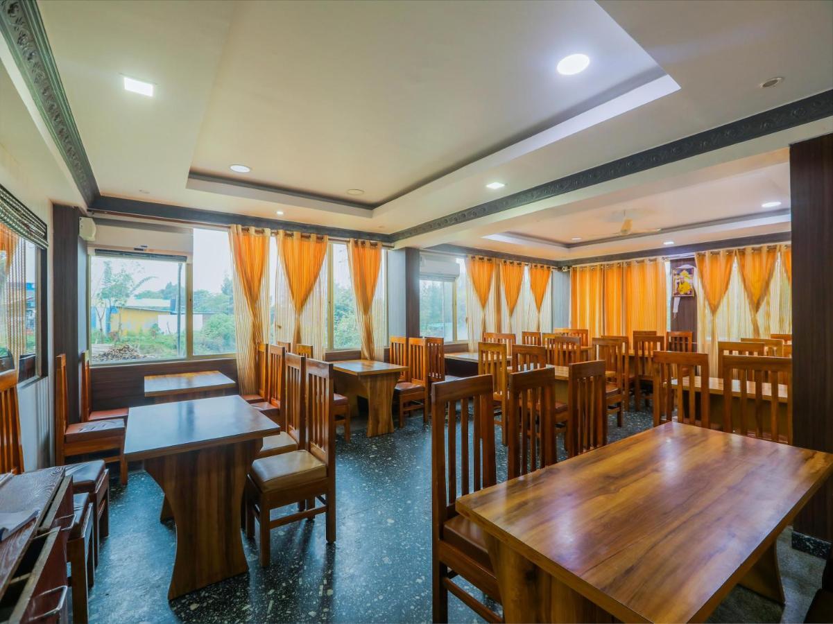 Capital O 84002 Hotel Top In Town President Kushālnagar Esterno foto