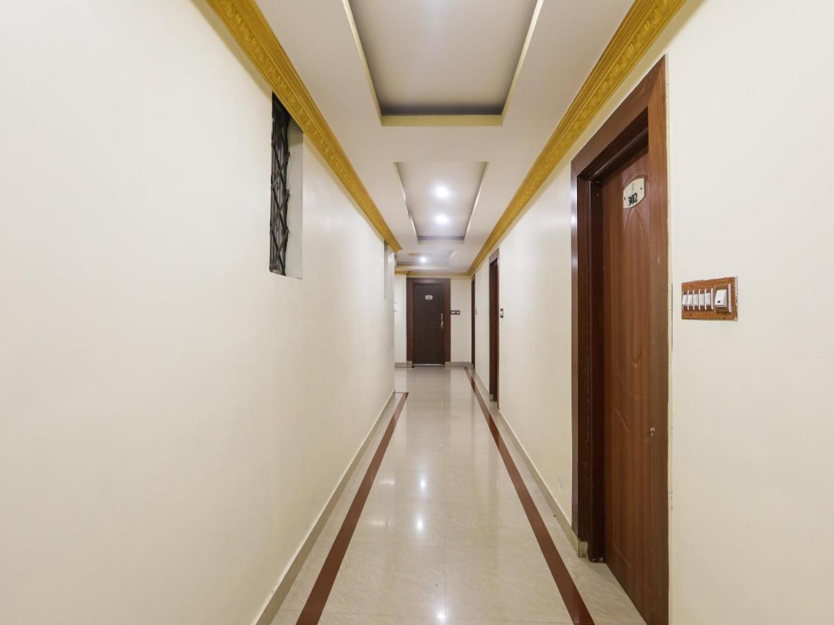 Capital O 84002 Hotel Top In Town President Kushālnagar Esterno foto